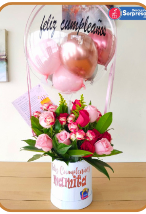 arreglo floral rosas encantadoras. Desayunossorpresas.com