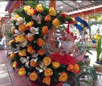 arreglo floral media luna