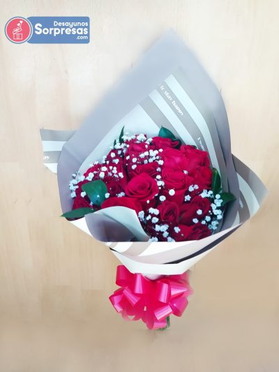 Bouquet "Rosas encantadoras"