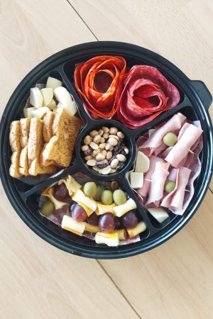 Bandeja Gourmet de Quesos y Carnes Desayunos Sorpresas